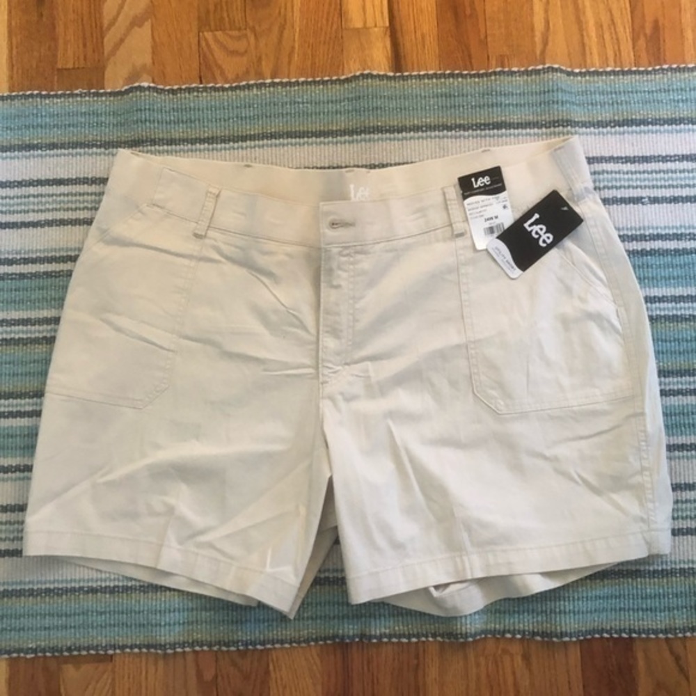 Lee Bermuda Short - Picture 5 of 5